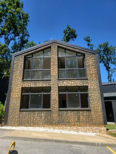 HOUSE IN A GATED COMPLEX WITH ACT 16